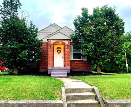 934 Burt St, Springfield, OH 45505-3219