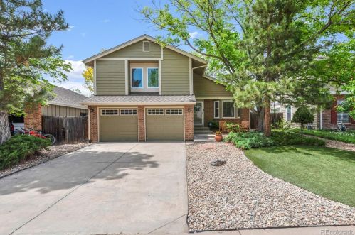 7869 Valentia St, Englewood CO  80112-3301 exterior