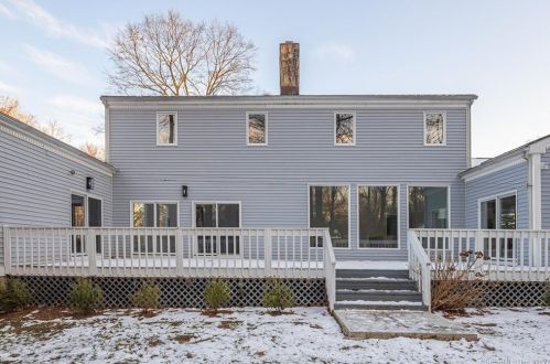 106 Comstock Hill Ave, Norwalk CT  06850-1005 exterior