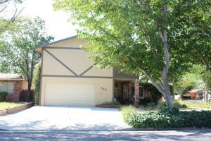 752 Pillsbury St, Lancaster, CA 93535-3212