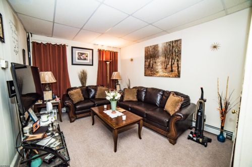 671 24th St, Paterson, NJ 07504-1901