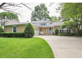 3337 Maple Leaf Dr, Glenview IL  60026-1134 exterior