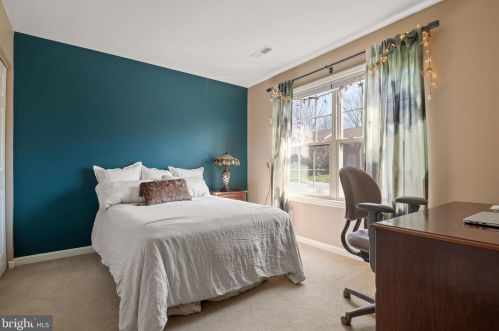 30 Mill Pond Dr, Lancaster PA  17603-7411 exterior