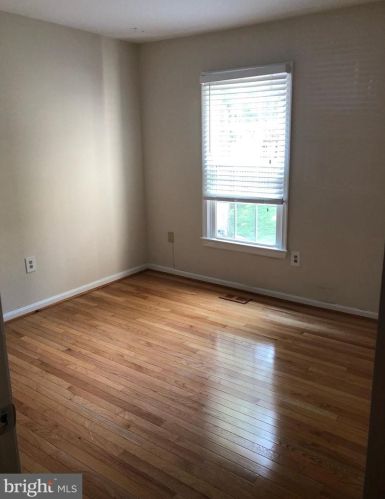 7356 Hidden Knolls Ct, Springfield VA  22153-1911 exterior