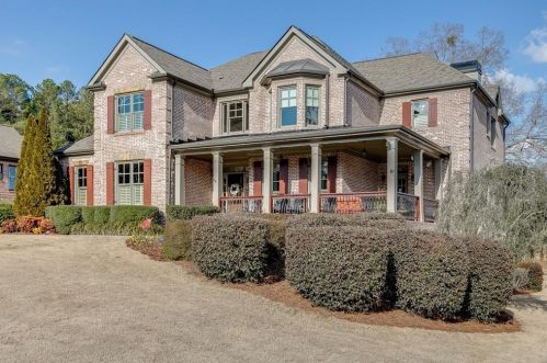 1362 Mountain Lake Dr, Auburn, GA 30011-2633