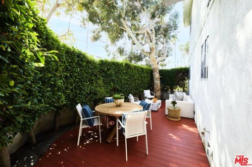 631 Pacific St, Santa Monica, CA 90405-2436
