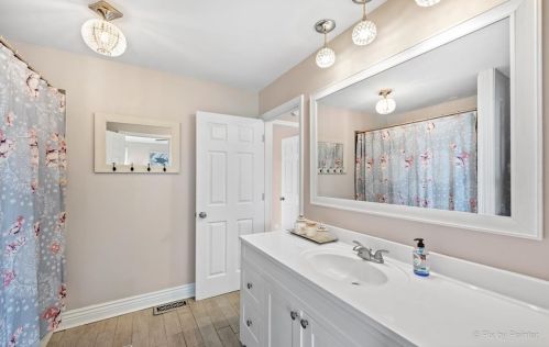 1151 Bradbury Cir, Carol Stream IL  60188-3903 exterior