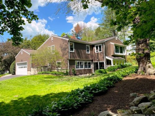 11 Thistle Ln, Wilton, CT 06897-4126