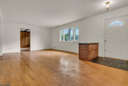 40 Cortright Rd, Whippany, NJ