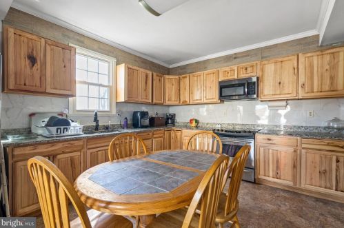 15721 Fenton Ave, Williamsport, MD 21795-1014