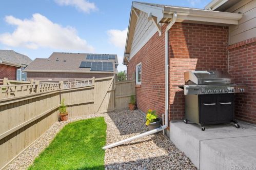 14744 Crestridge Dr, Aurora CO 80015-4207 exterior