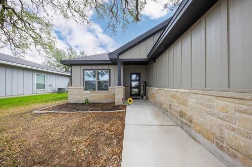 489 Dove Trl, Joppa, TX 78605