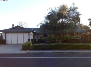 2556 Superior Dr, Livermore, CA 94550-6613