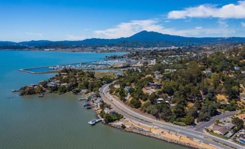 67 Heritage Dr, San Rafael, CA 94901-8309