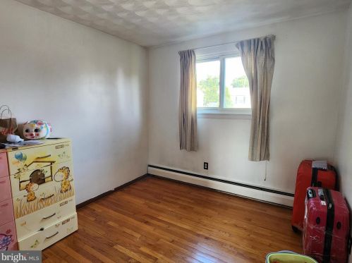 997 Richwill Dr, York, PA 17404-2216