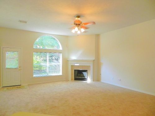 18 Russet Grove Cir, Conroe TX  77384-3859 exterior