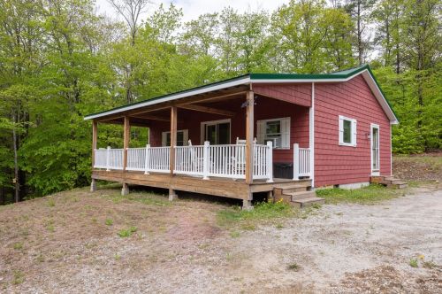 6 Jackson Ridge Rd, Danbury, NH 03230-4147