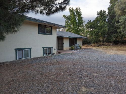 1469 Wesley Ln, Auburn, CA 95603-2957