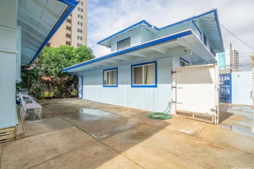 729 Ekela Ave, Honolulu HI 96816-1191 exterior