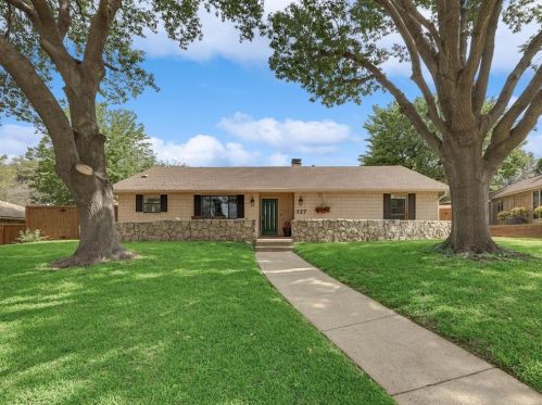 327 Swan Ridge Dr, Duncanville, TX 75137-3127