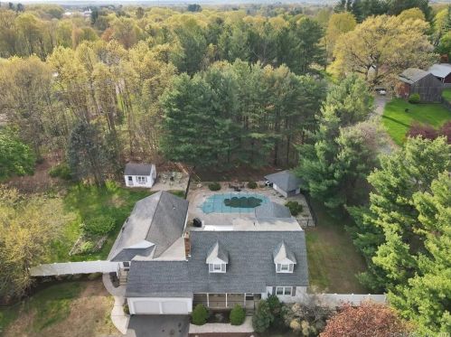 12 Lefoll Blvd, Wapping, CT 06074-4211