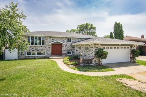 1527 Mulloy Dr, Addison IL  60101-1931 exterior
