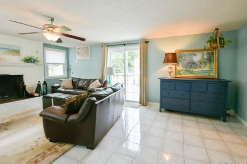 82 Dale Rd, Hartford, CT 06109-3332