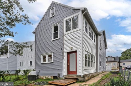 130 B St, Carlisle PA 17013-1907 exterior