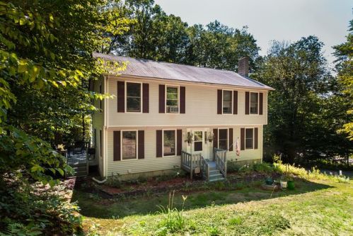 26 Hickory Way, Barrington, NH 03884-6818