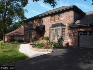 3790 Rosewood Ln, Minneapolis MN  55441-1128 exterior