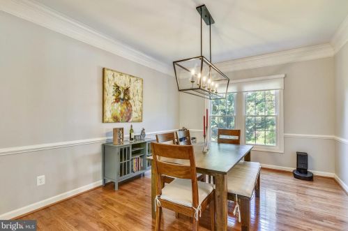 7742 Royal Sydney Dr, Gainesville VA  20155-2867 exterior