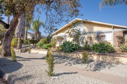 1033 Springfield St, Upland CA 91786-2625 exterior