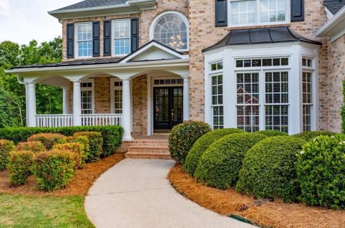 186 Woodcliff Ct, Suwanee, GA 30024-5453
