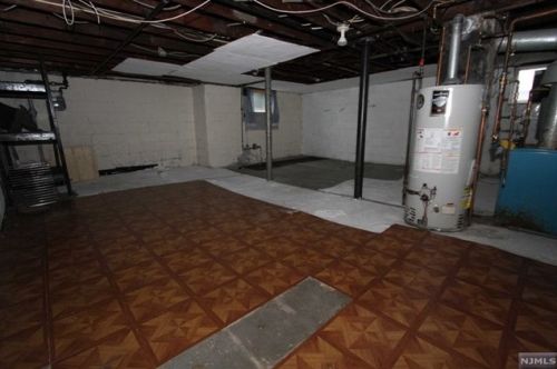 231 Royal Ave, Paterson NJ 07506-1830 exterior