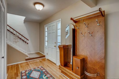 4980 Chester St, Englewood, CO 80111-1328