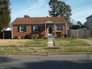 566 Garren Ave, Norfolk, VA 23509-1634