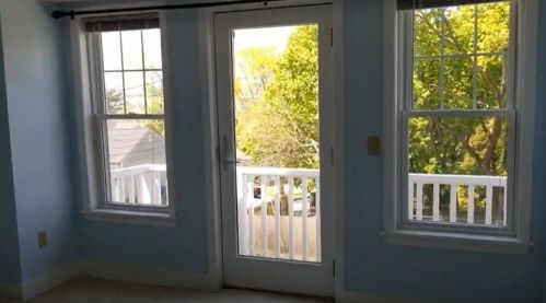 127 Knowles St, Providence, RI 02906-1854