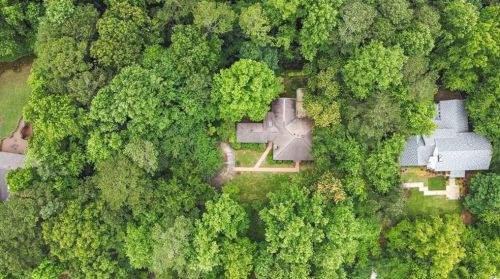 152 Burdette Rd, Atlanta GA  30327-4804 exterior