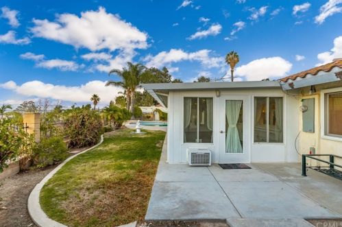 15740 Rancho Viejo Dr, Riverside CA  92506-5820 exterior