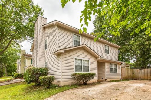 904 Third St, Stone Mountain, GA 30083-3024