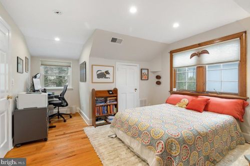 29 Cedar Ln, Princeton NJ  08540-5308 exterior