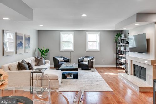 220 23rd St, Philadelphia, PA 19103-5506