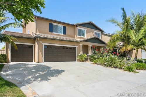 1045 Stratton Dr, Vista, CA 92083-4778