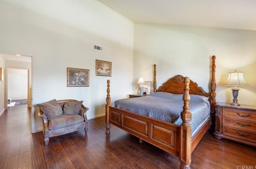 7315 Singingwood Dr, Anaheim CA 92808-1701 exterior