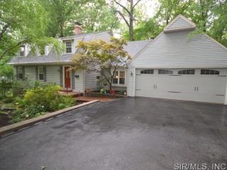 9 Powder Valley Dr, Belleville, IL 62223-1924