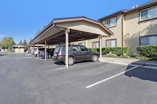 732 Sterling Dr, San Leandro CA 94578-4172 exterior