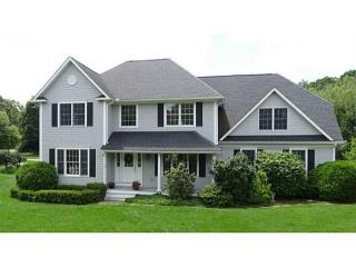 2 Shoreline Dr, Westerly, RI 02891-3717