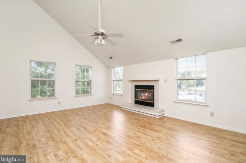 514 Eagles Chase Dr, Trenton NJ  08648-2539 exterior