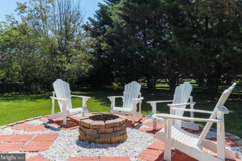 384 Turnberry Dr, Charles Town WV  25414-3930 exterior