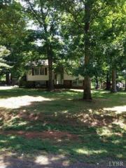 38 Sharon Dr, Rustburg, VA 24588-4209
